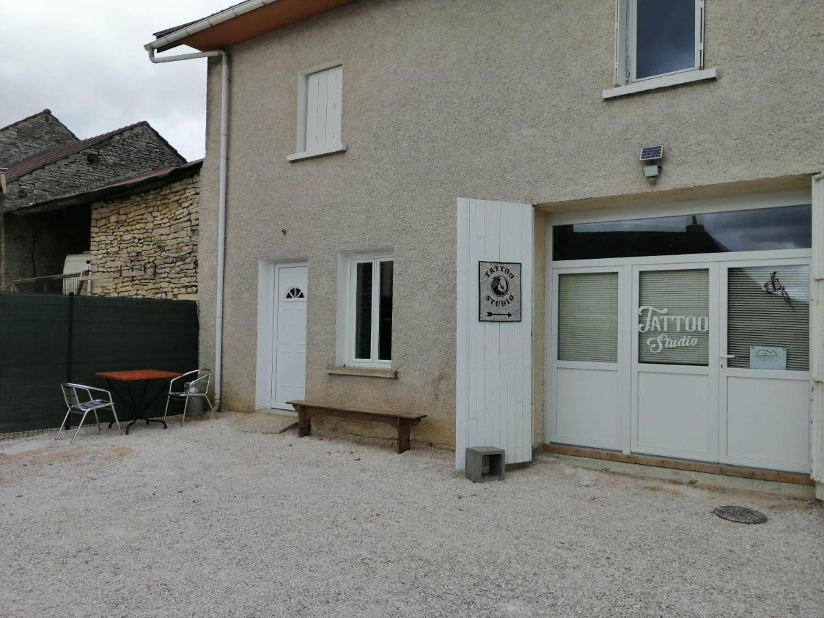 Bed and Breakfast L'Encre Du Temps Fussey Exterior foto